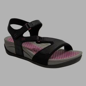 Bare Traps Deanna sandal, size 10